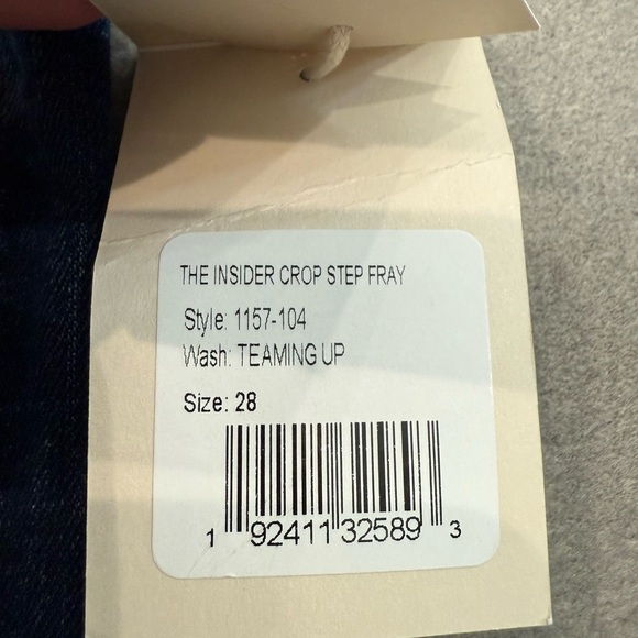 NWT MOTHER The Insider Crop Step Fray Teaming Up Size 28 dark wash high waisted - Picture 3 of 8